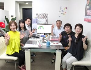 毎週火曜日はスタッフミーティング！ 自分と気の合うスタッフと婚活ができるハピネス...