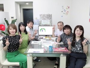 毎週火曜日はスタッフミーティング！ みなさんもスタッフと一緒に婚活に取組めるハピ...
