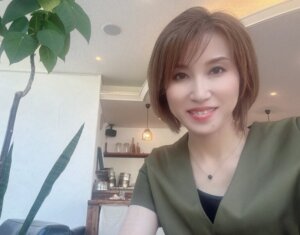 昨日は女性会員さまと緊急ミーティング！ 彼女は７才年下の男性とのお見合いが決まり...
