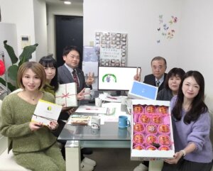 毎週火曜日はスタッフミーティング! 今回は今年最後のミーティング。年末までのご成...