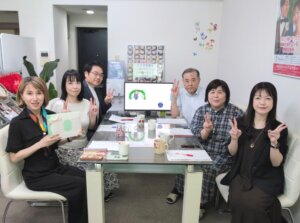 毎週火曜日はスタッフミーティング！ ハピネスは会員様とスタッフが一緒に婚活に取組...