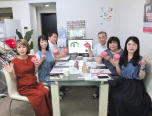 毎週火曜日はスタッフミーティング! 会員様に安心して活動に取組んでいただけるよう...